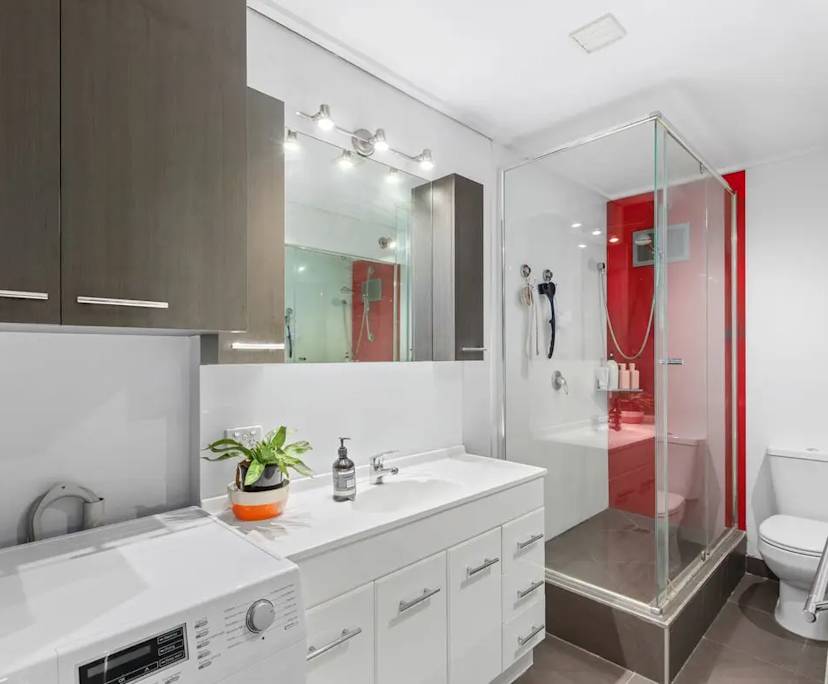 $360, Flatshare, 2 bathrooms, South Melbourne VIC 3205