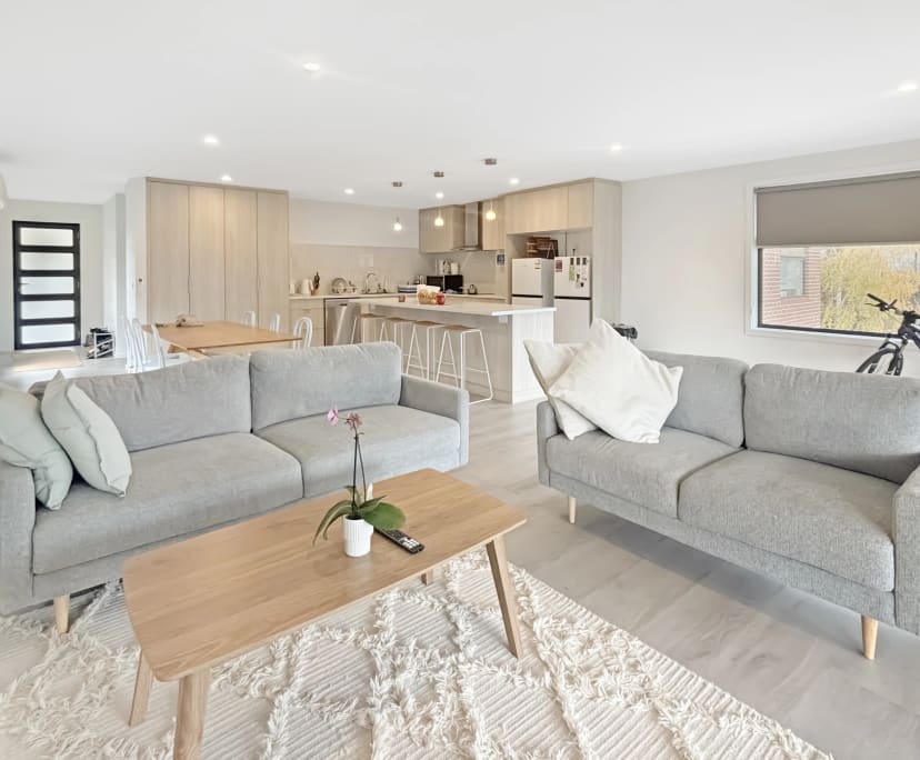 Unfurnished room in a share house