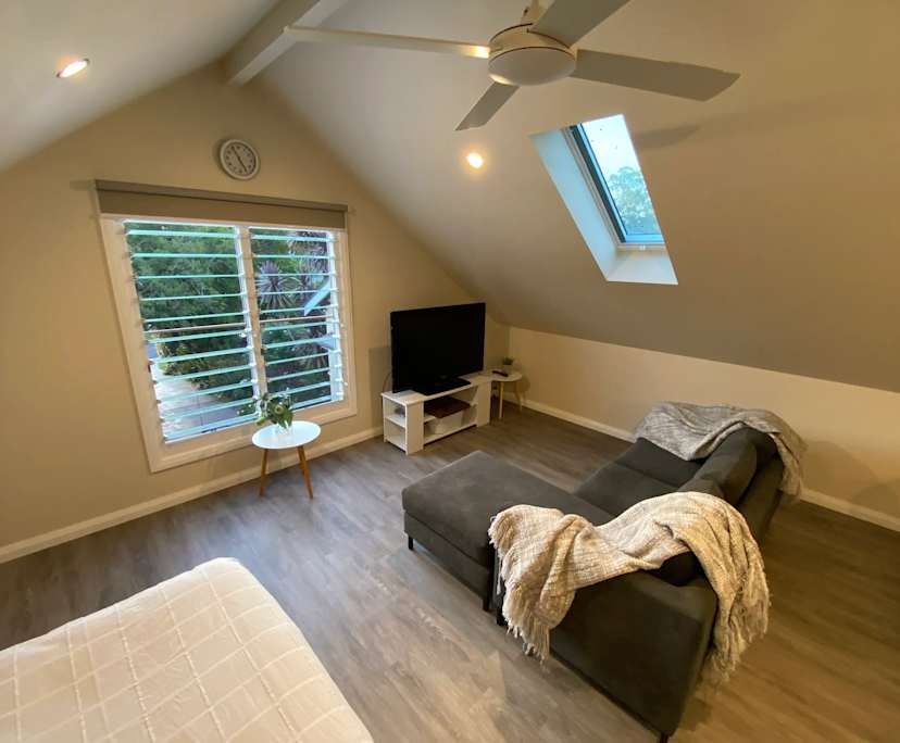 Furnished room studio flat for rent