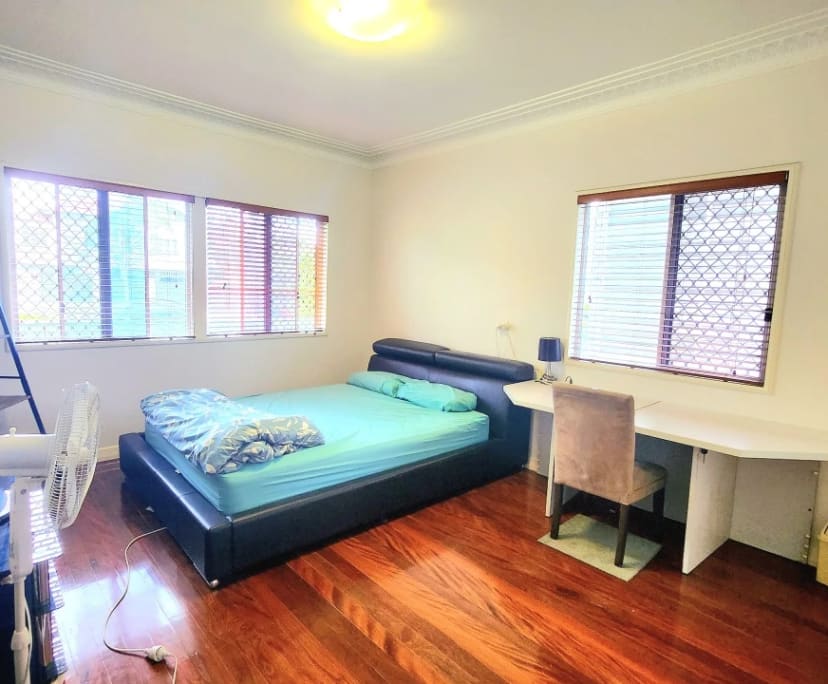 Furnished room in a share house