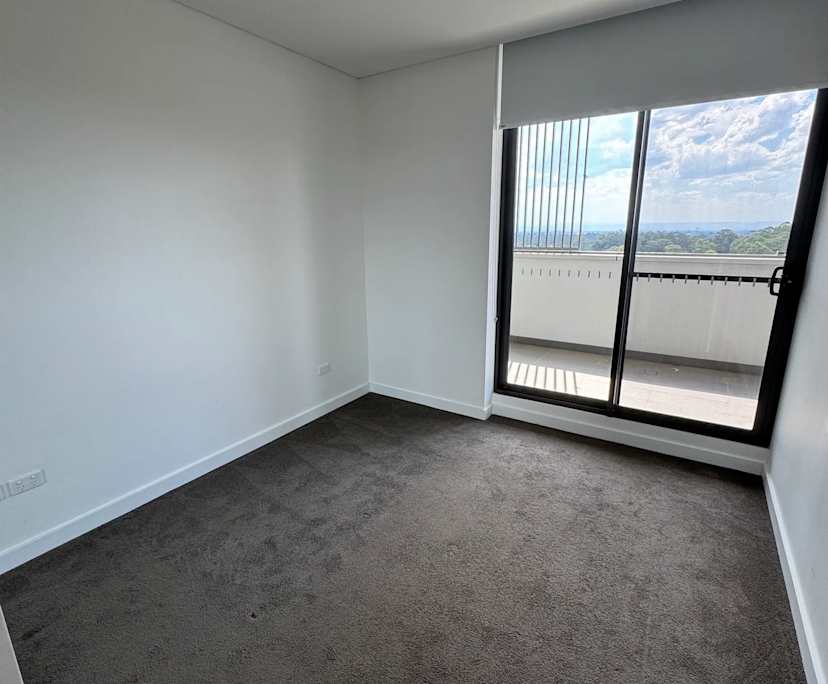 Unfurnished room with own bathroom