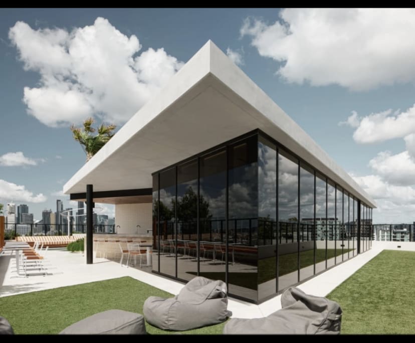 $600, Flatshare, 2 bathrooms, Newstead QLD 4006