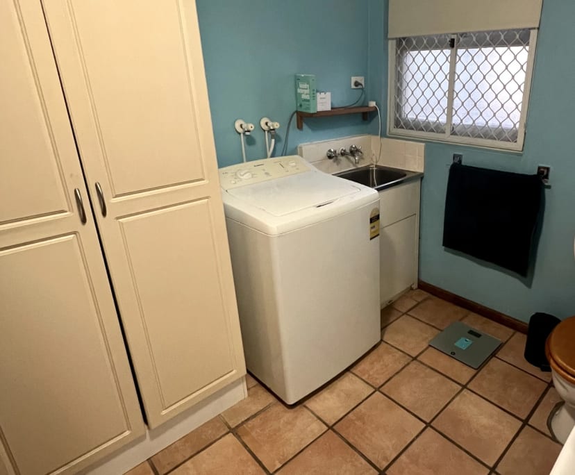 $180, Flatshare, 3 bathrooms, Ashgrove QLD 4060