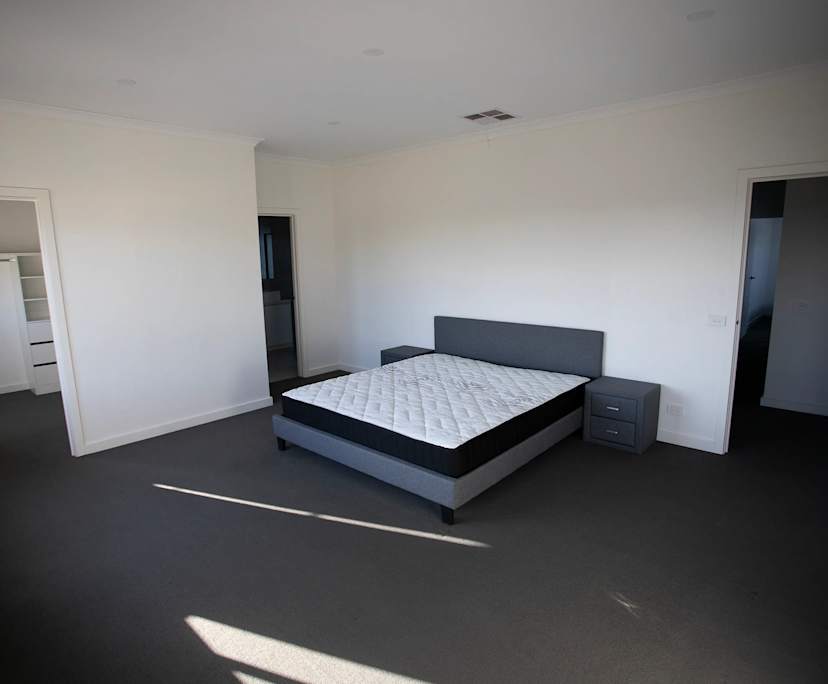 $250-350, Share-house, 2 rooms, Officer VIC 3809, Officer VIC 3809