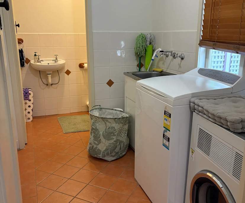 $315, Share-house, 2 bathrooms, Coorparoo QLD 4151