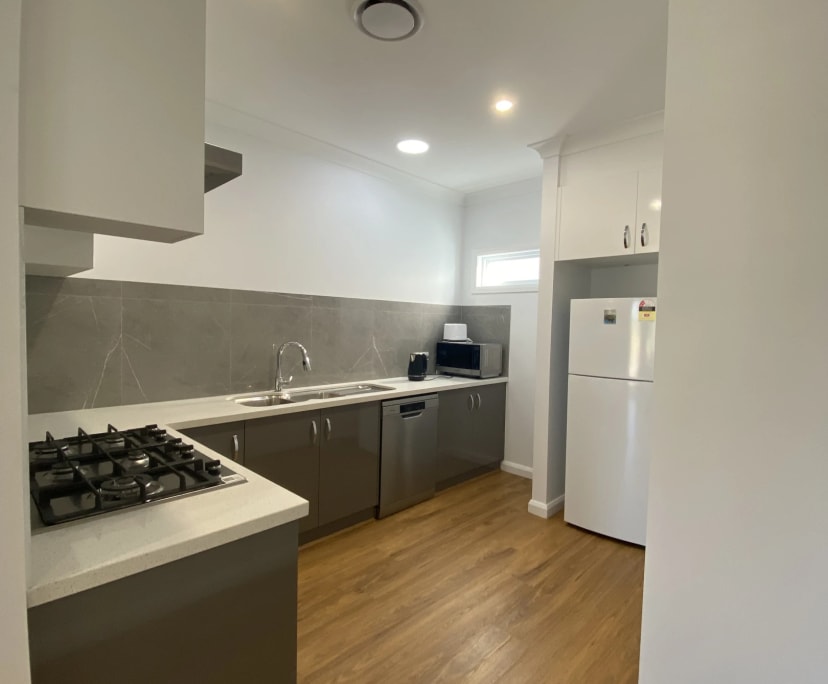 2 Rooms for Rent in Shepparton North, VIC 300350...