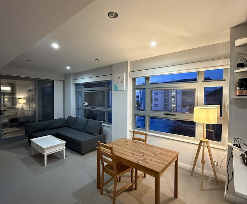Furnished room in a flatshare