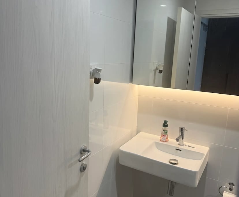 Unfurnished room with own bathroom