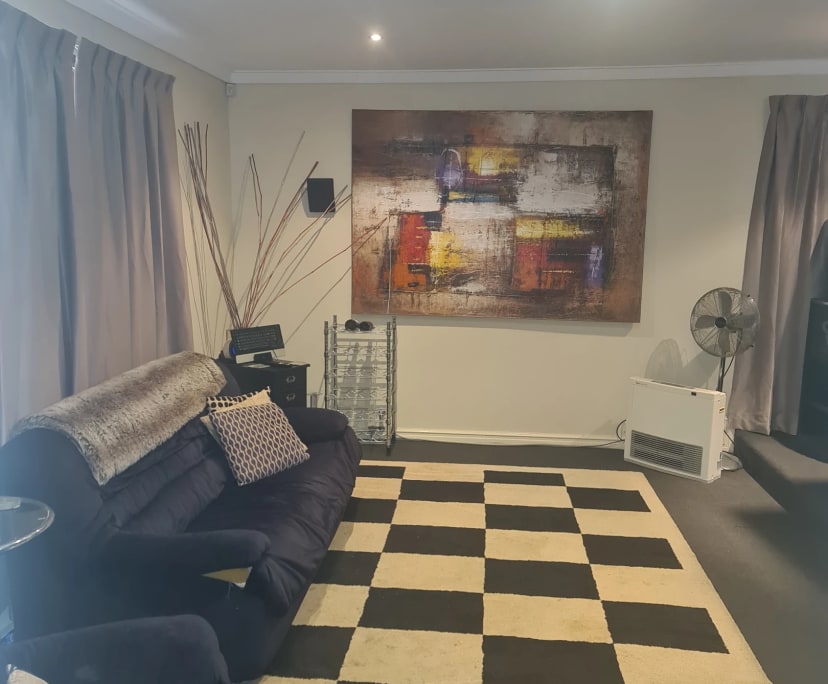 Room in a share house