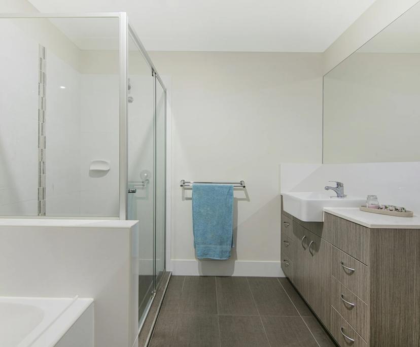 $500, Share-house, 3 bathrooms, Biggera Waters QLD 4216