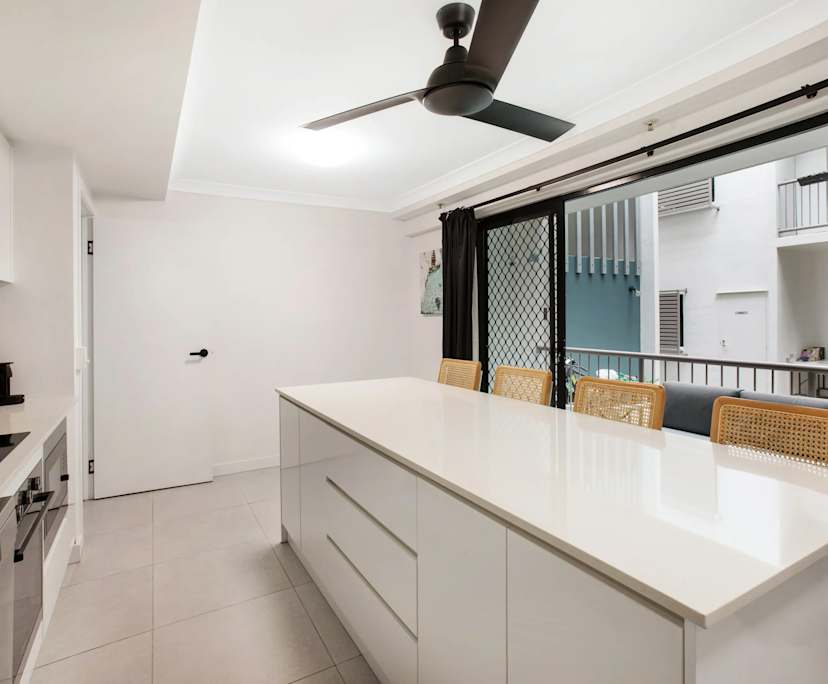 $300, Flatshare, 4 bathrooms, West End QLD 4101