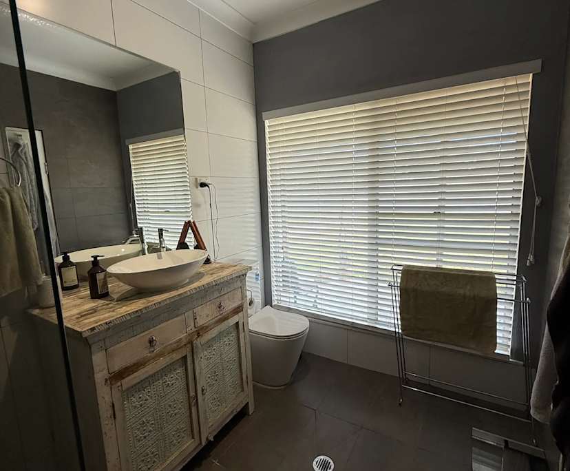 $350, Share-house, 6 bathrooms, Moore Creek NSW 2340