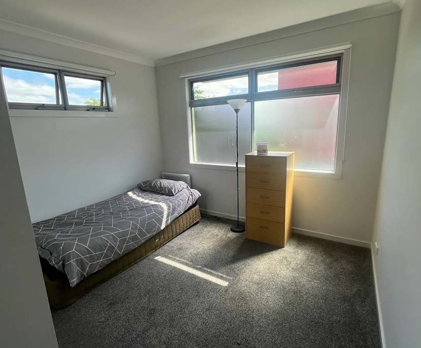 Room in a share house