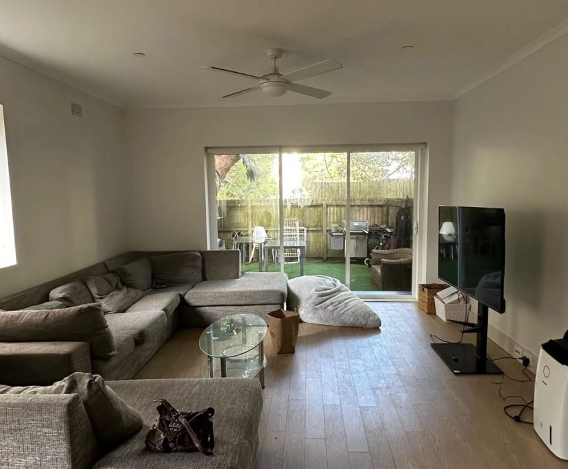 Furnished room in a flatshare