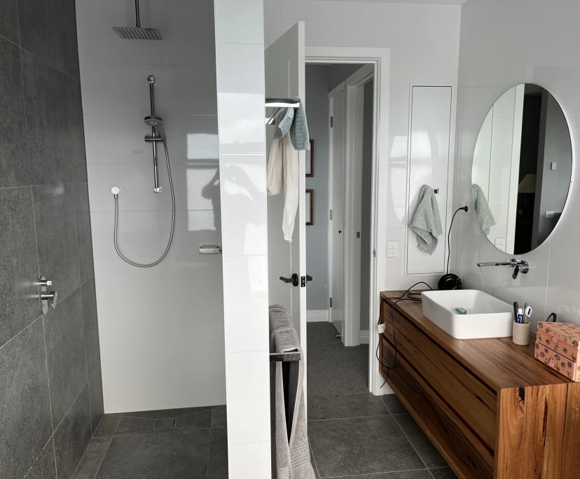 $350, Share-house, 4 bathrooms, Surrey Hills VIC 3127