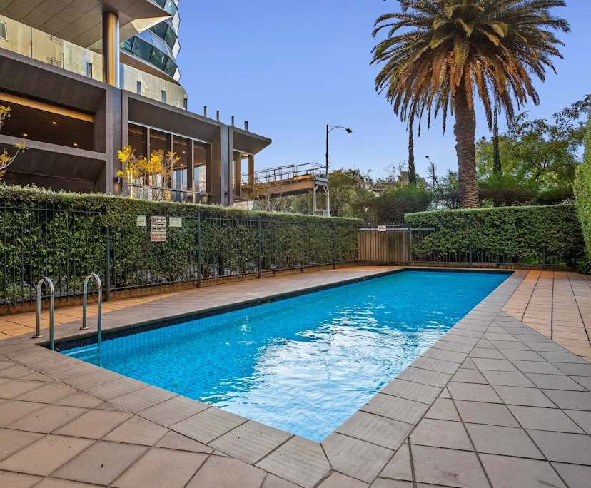 $960, Whole-property, 2 bathrooms, Melbourne VIC 3000