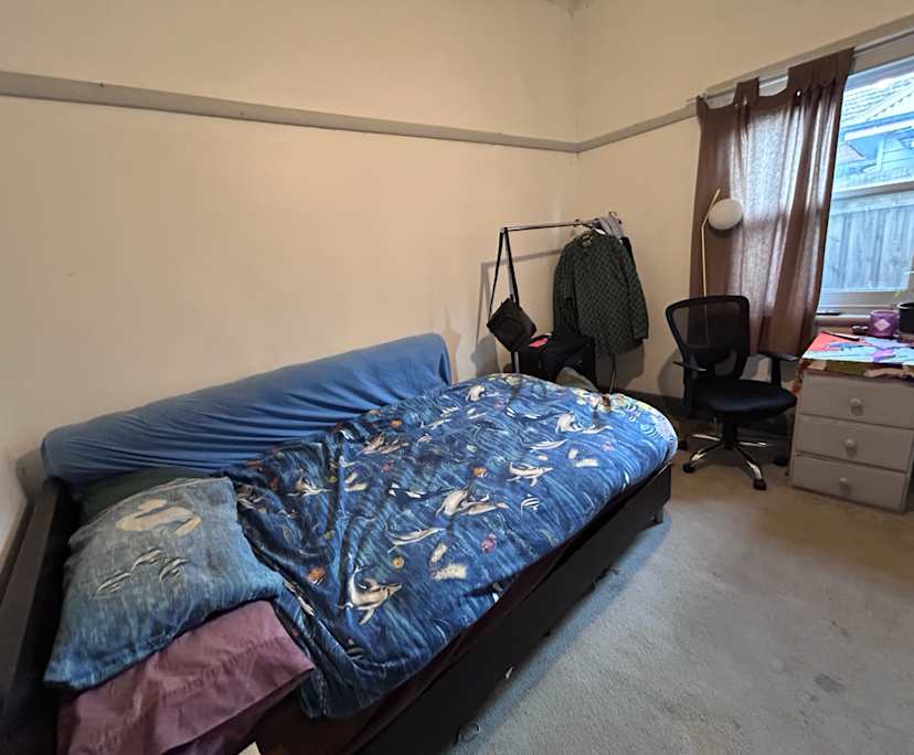 Room in a share house