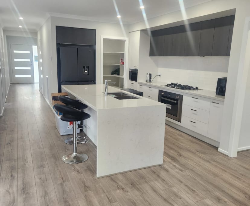 Unfurnished room in a share house