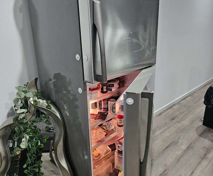 $380, Flatshare, 3 bathrooms, Cannon Hill QLD 4170