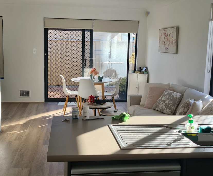 Room in a share house
