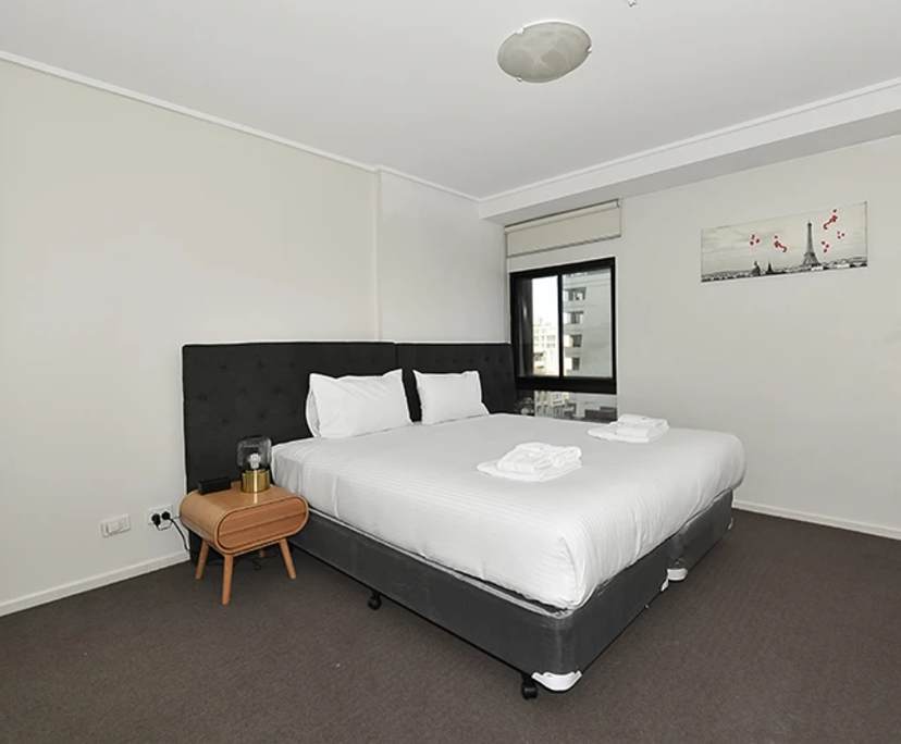 $925, Whole-property, 2 bathrooms, Melbourne VIC 3000