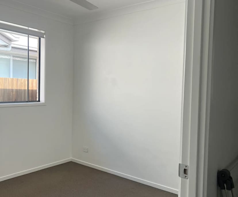 $300, Share-house, 3 bathrooms, Pimpama QLD 4209