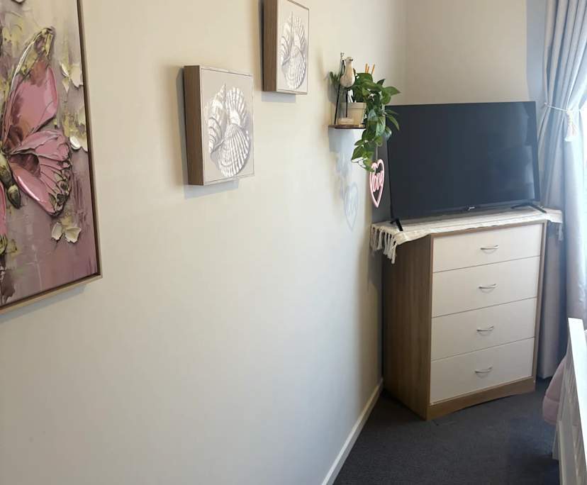 Furnished room with own bathroom