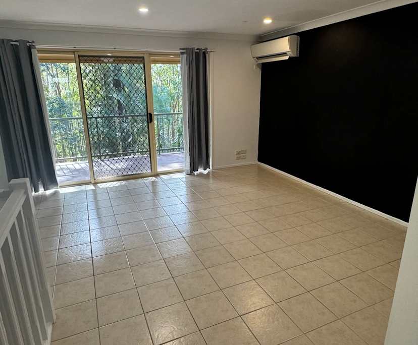 Whole property with 3 rooms for rent