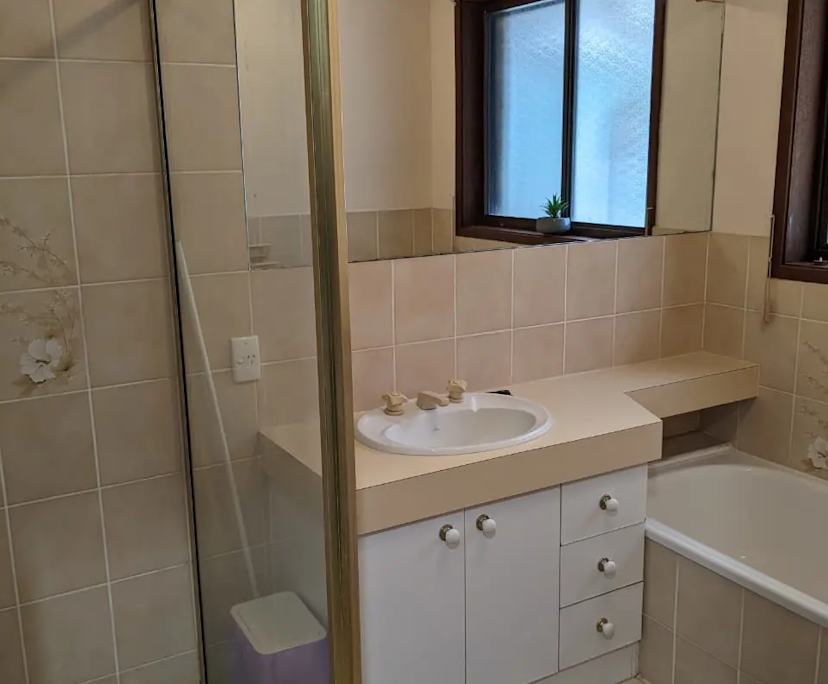 Furnished room with own bathroom