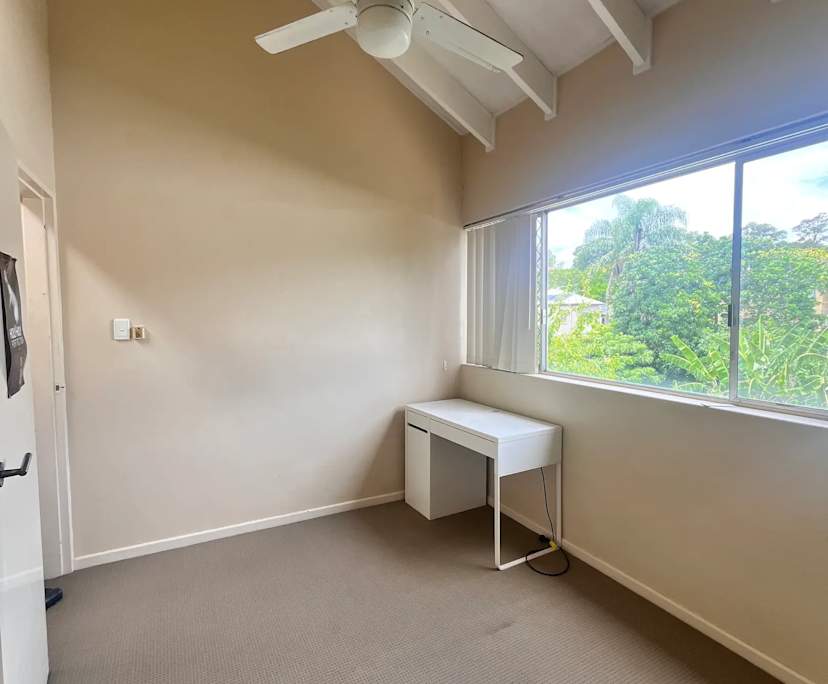 $215, Flatshare, 2 bathrooms, Herston QLD 4006