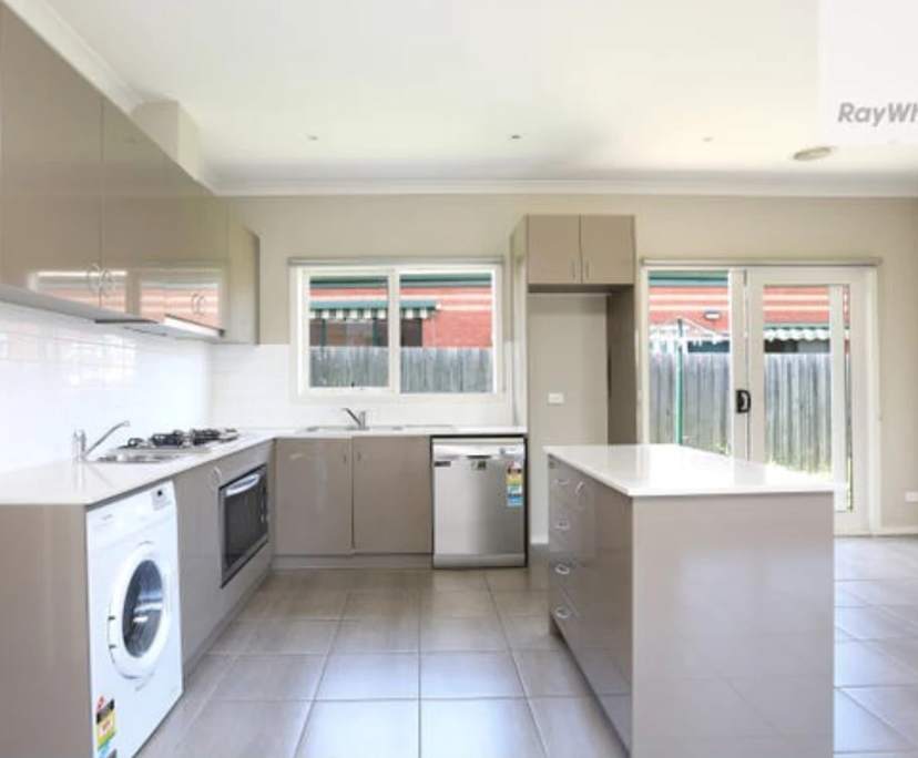 $325, Share-house, 2 bathrooms, Brunswick VIC 3056