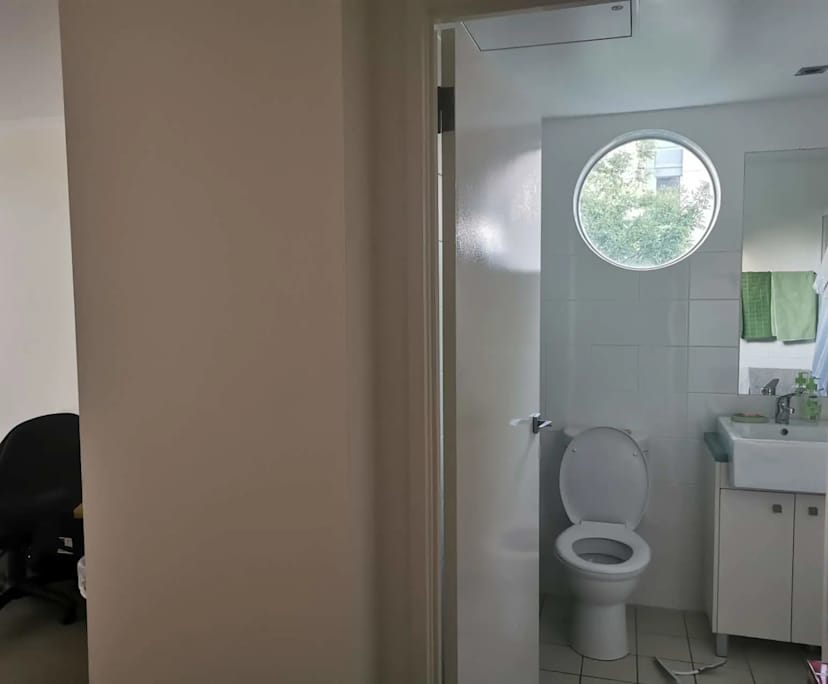 Furnished room with own bathroom