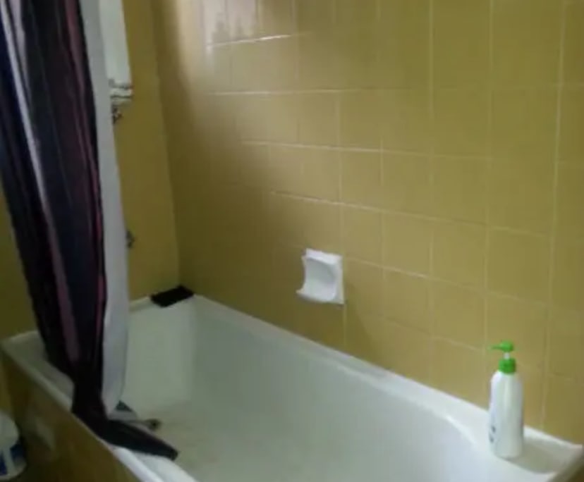Room in a share house