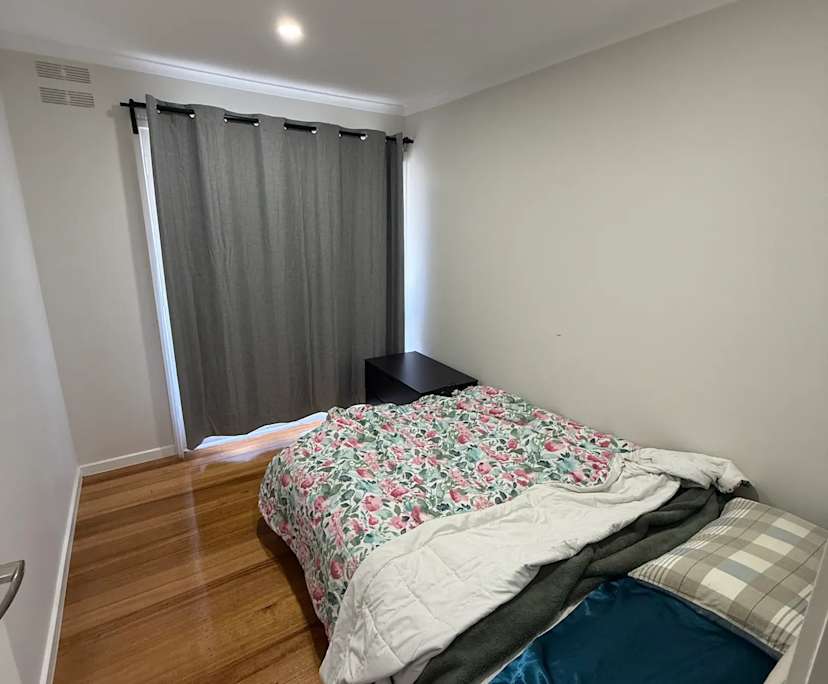 Room in a share house