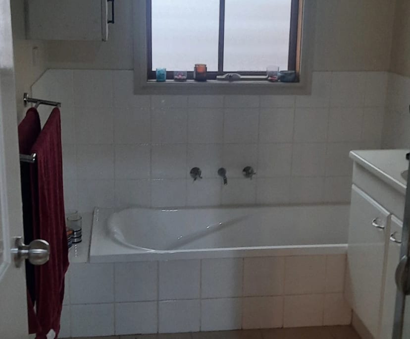 $250, Share-house, 4 bathrooms, Cockatoo VIC 3781