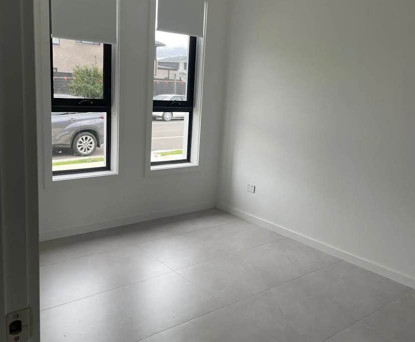 Unfurnished room in a share house