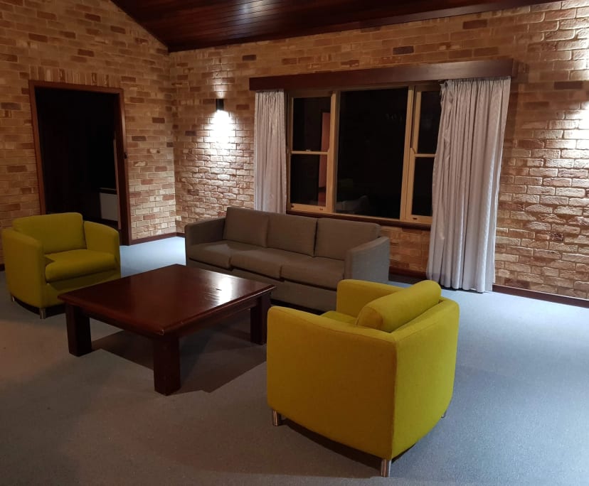 Unfurnished room in a share house