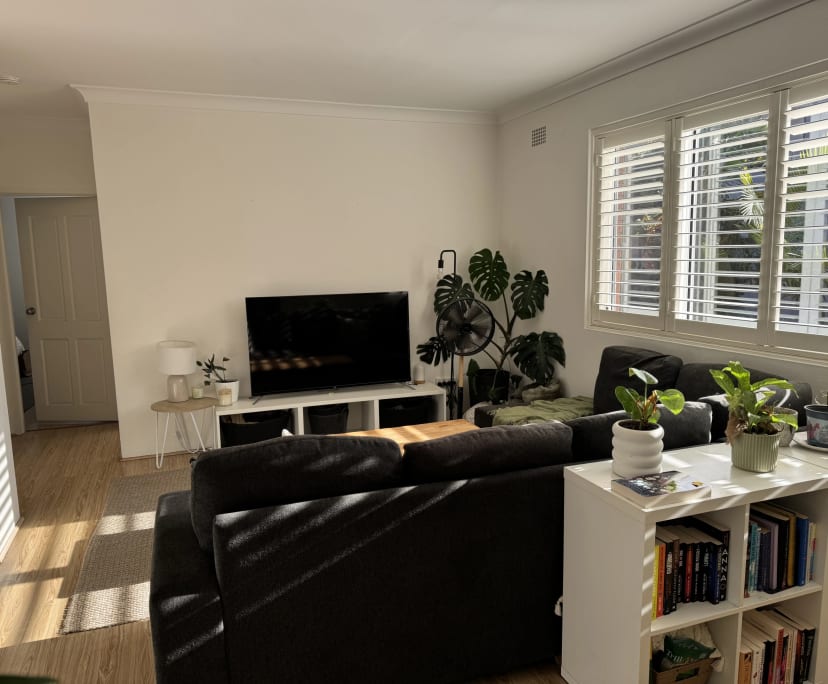 Furnished room in a flatshare