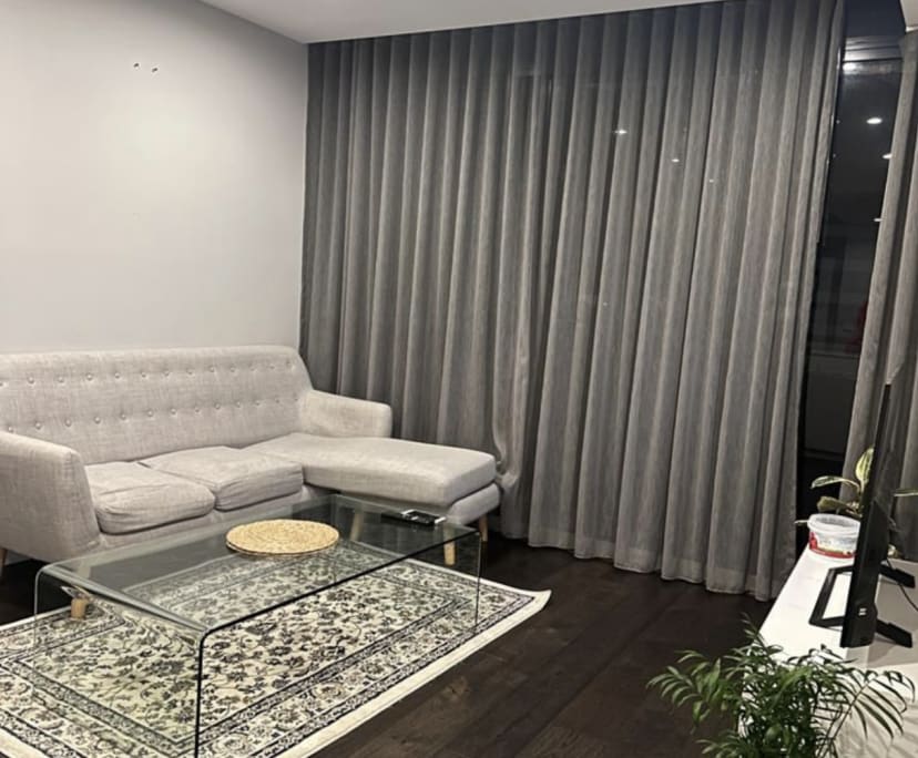 Furnished room in a flatshare