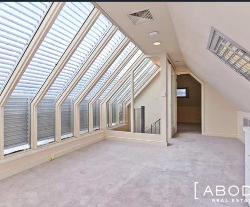 Room in a share house