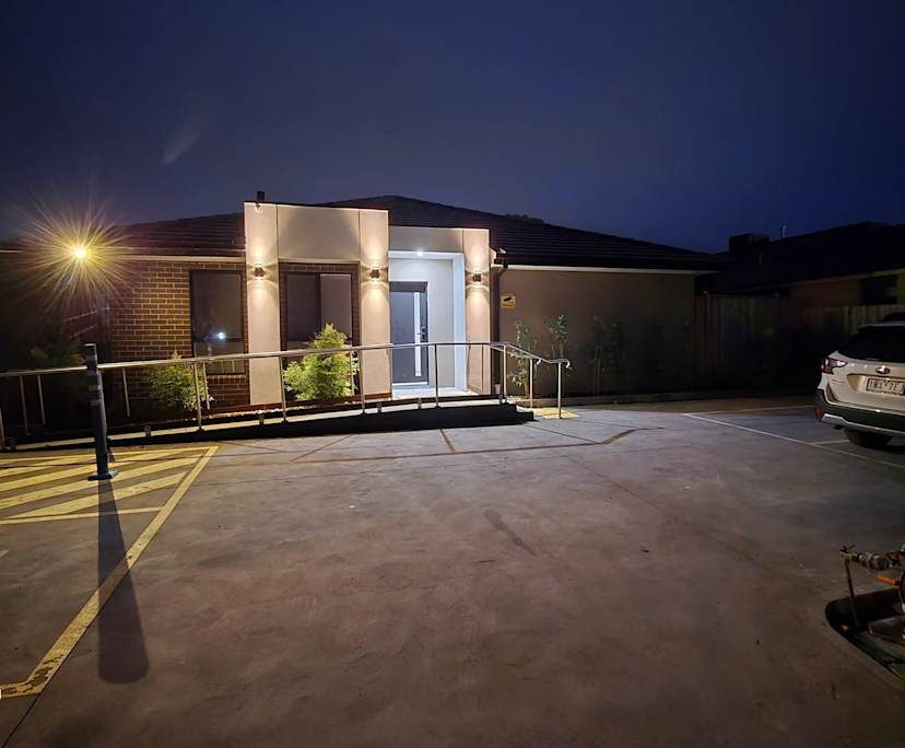 $350, Share-house, 6 bathrooms, Pakenham VIC 3810