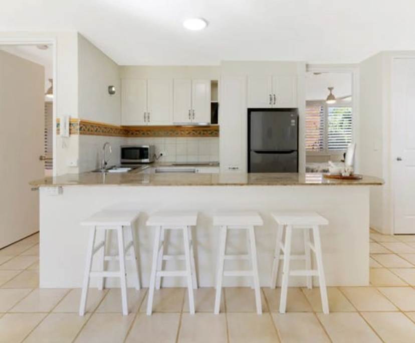 $595, Flatshare, 2 bathrooms, Broadbeach QLD 4218