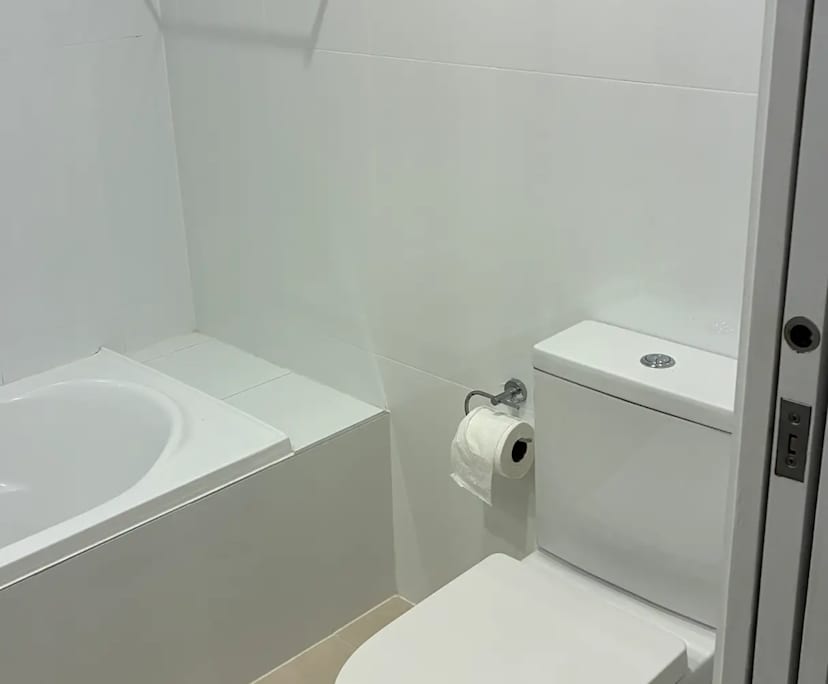 $375, Flatshare, 2 bathrooms, Southport QLD 4215