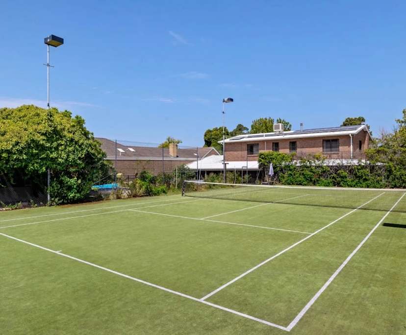 Whole property with 5 rooms for rent