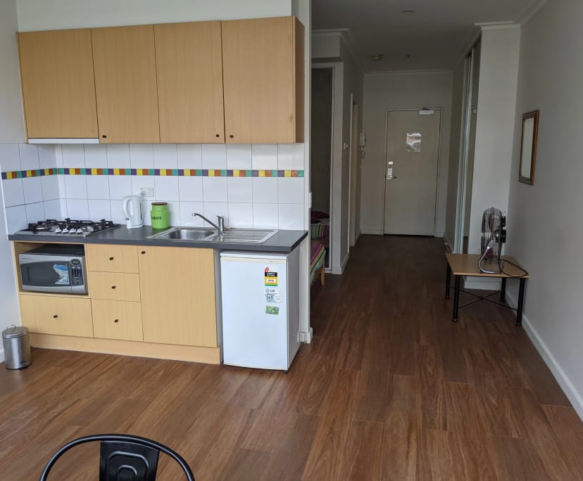 $390, 1-bed, 1 bathroom, Melbourne VIC 3000