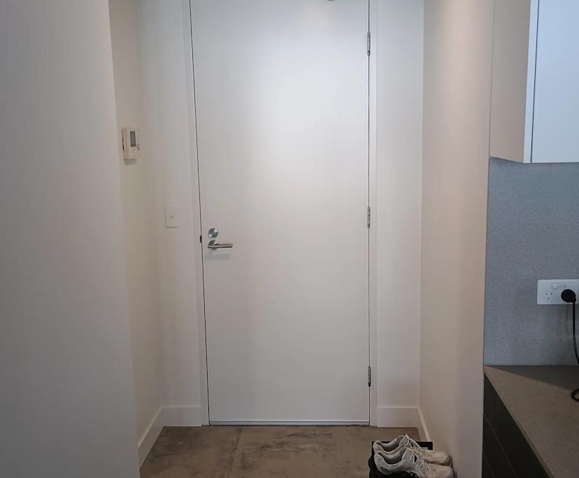 Unfurnished room in a flatshare