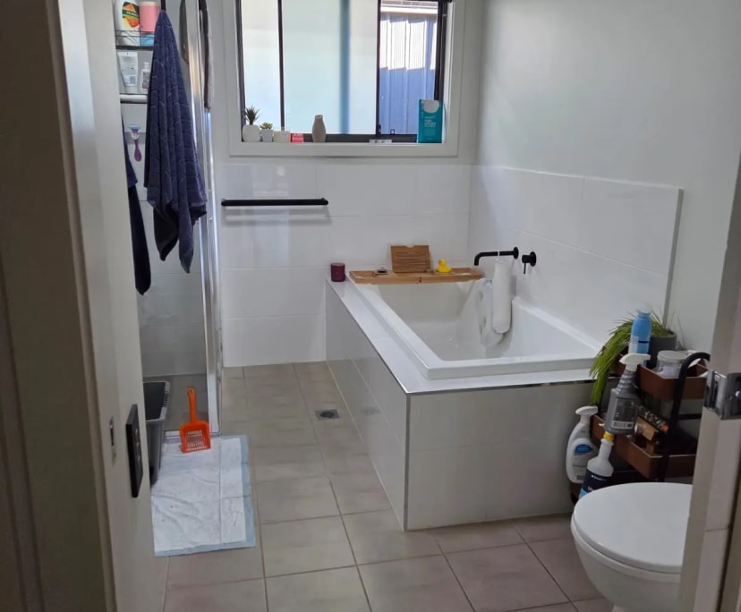 $350, Share-house, 4 bathrooms, Calderwood NSW 2527