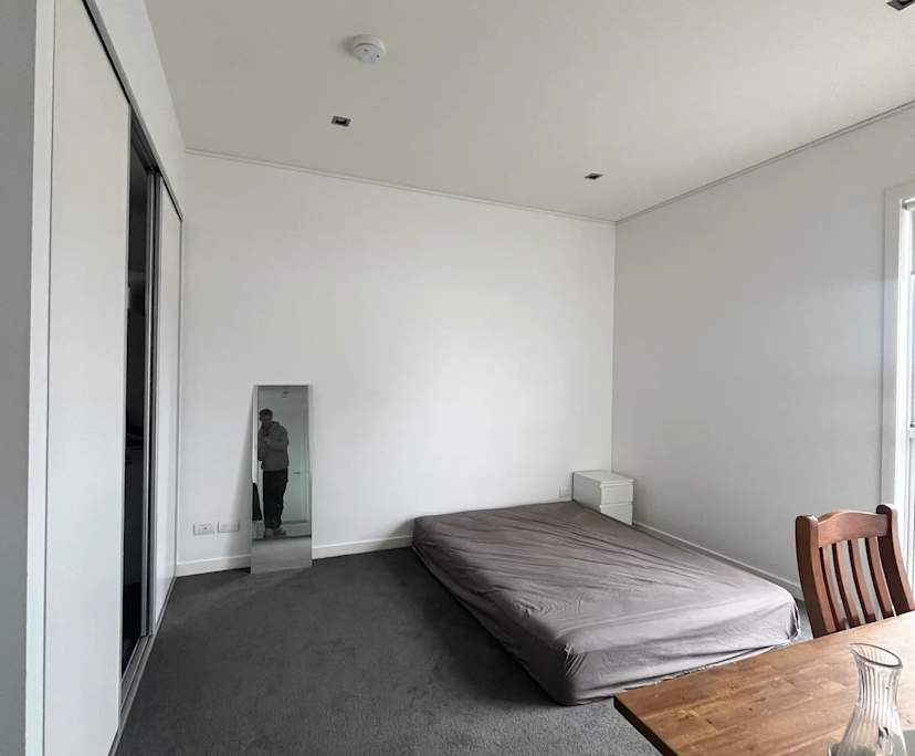 Unfurnished room with own bathroom