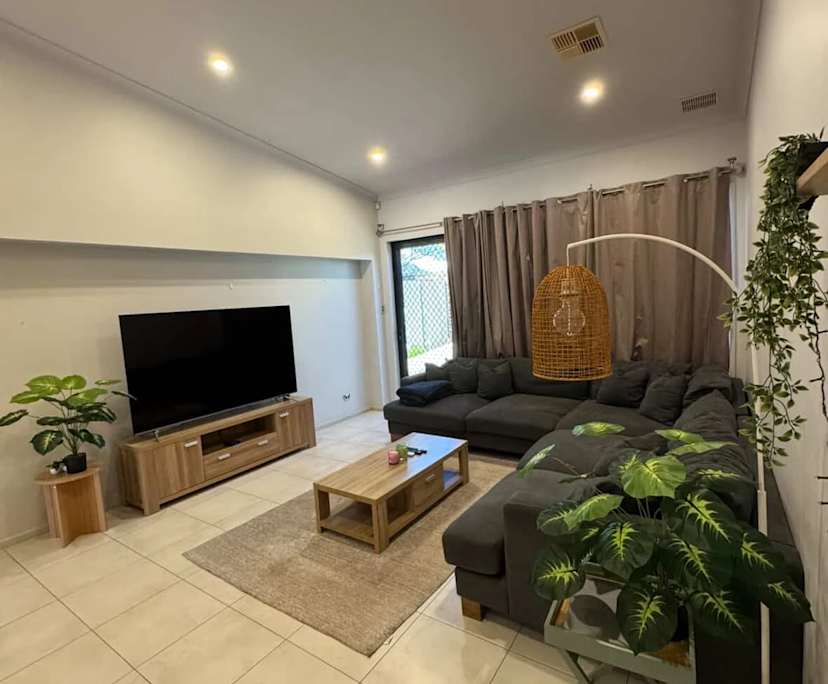 $300, Share-house, 2 bathrooms, Butler WA 6036