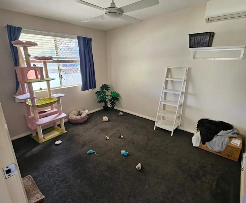 Unfurnished room with own bathroom